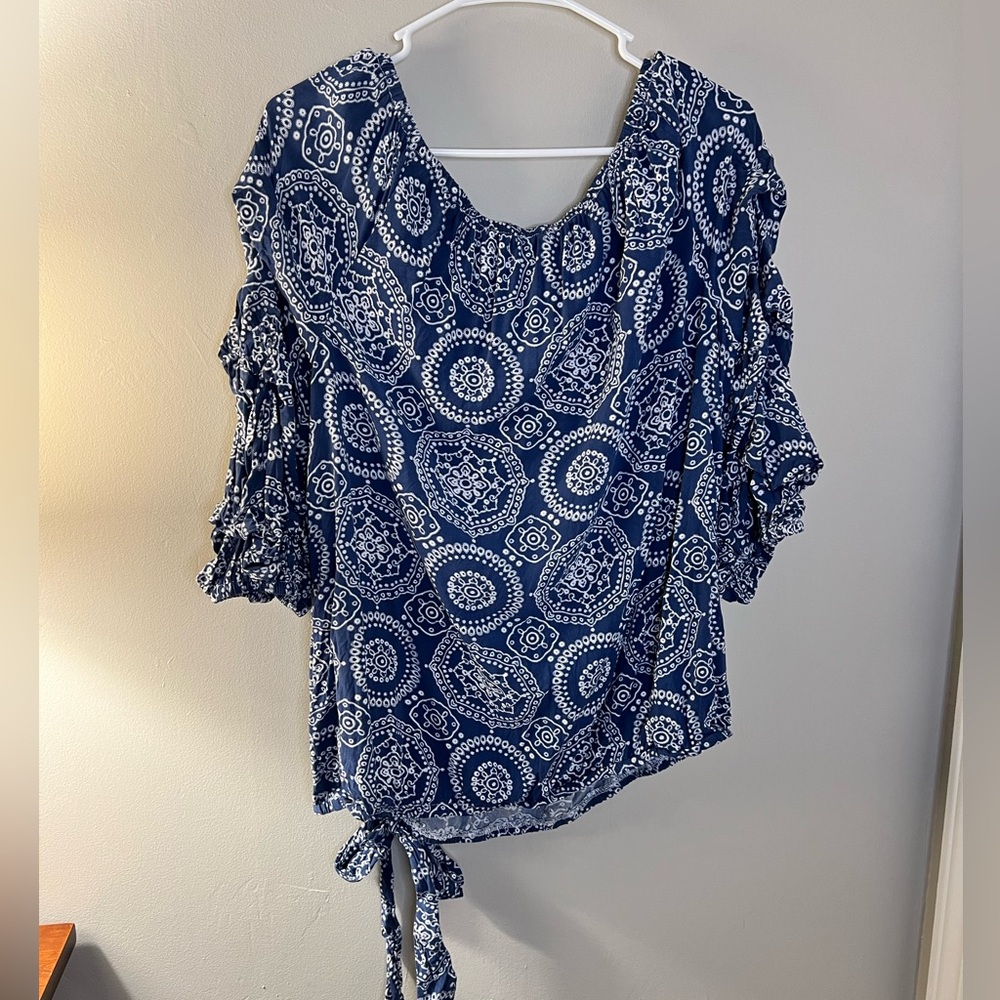 CeCe Navy and White Printed Tie-Hem Blouse